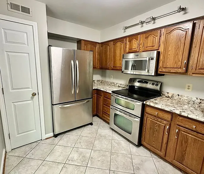 3931 Pepperidge Ct — Photo 12