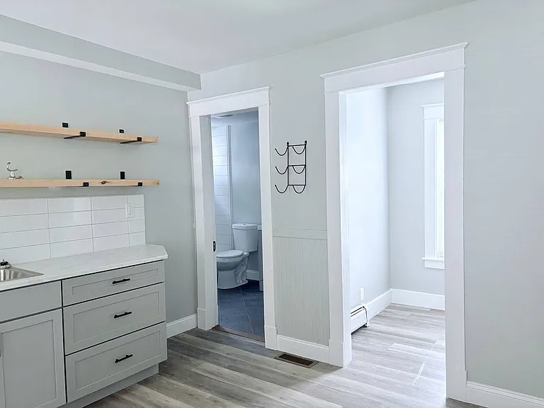 2 bed, 1.0 bath, $2,000 — Photo 14