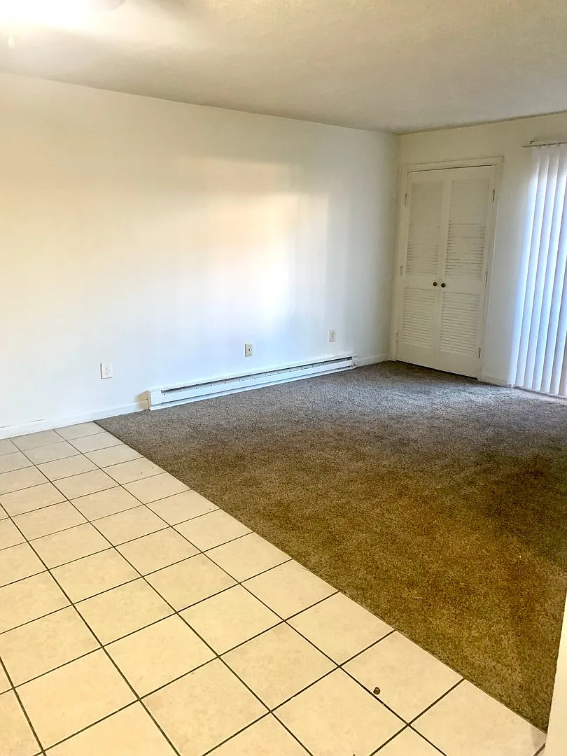 Yale Estates — Photo 3
