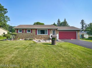 4085 Manner Dr, Flint, MI 48506