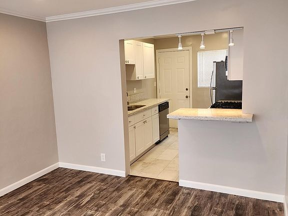 4th image of 618 S Avenue 60