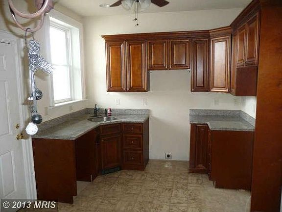 3rd image of 24 Randolph Ave