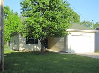 1060 S Colgate Ave, Springfield, MO 65802