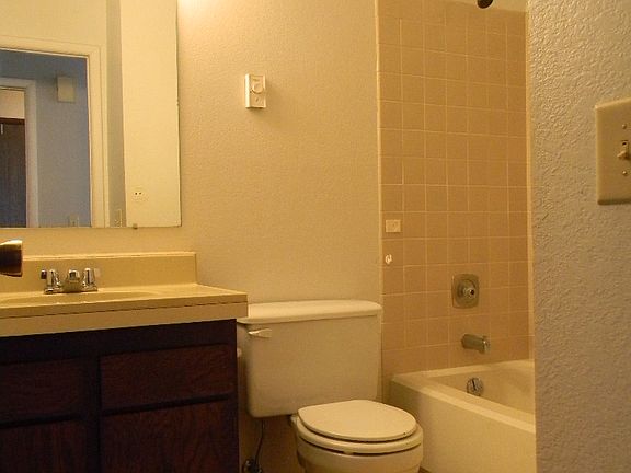 5th image of 162 Dogwood Ln