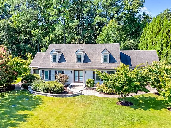 3rd image of 29977 Stoneybrooke Dr