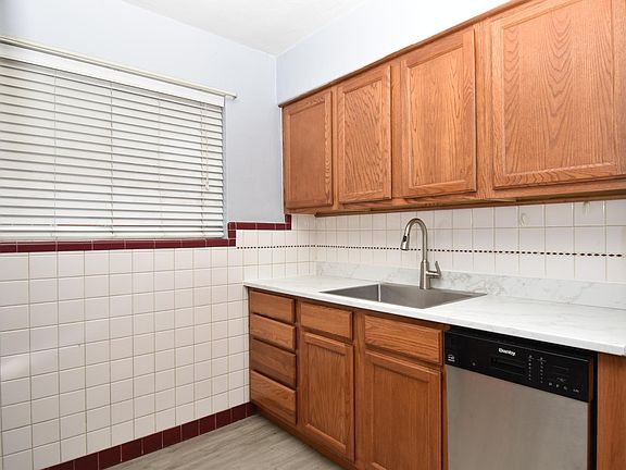 4th image of 7166 Jamieson Ave Floor 1