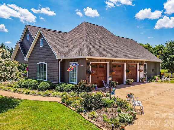 5th image of 1109 Morningstar Lake Rd