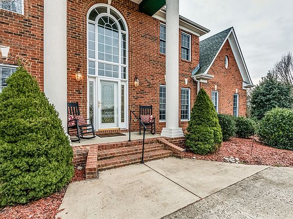5th image of 206 Churchill Farms Dr