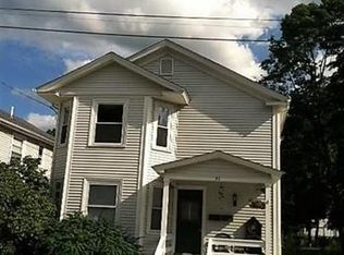 92 Crescent St, Franklin, MA 02038