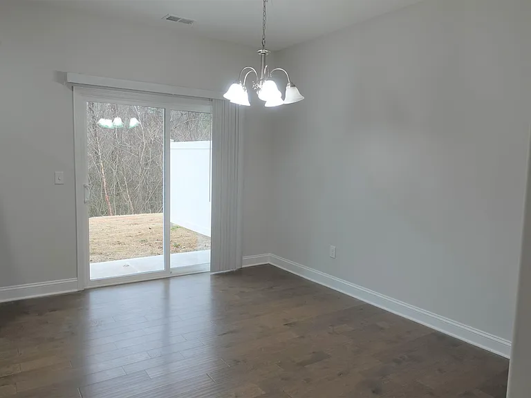 124 Creekland Way #1 — Photo 3