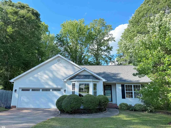 16 Anson Ct, Simpsonville, SC 29681