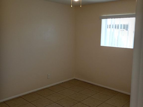4th image of 138 E Ingram St #A