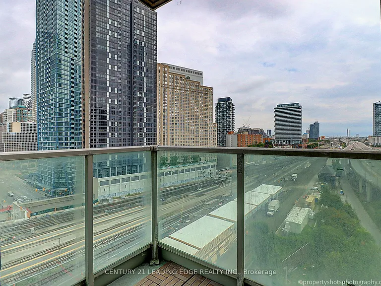 18 Yonge St #1305 — Photo 21