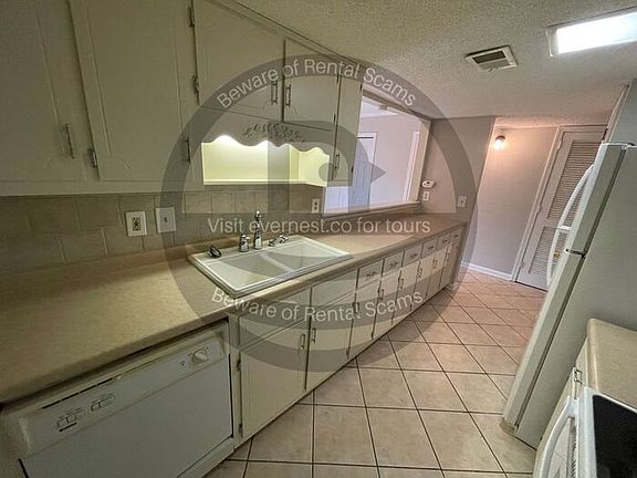 4th image of 5449 Nottinghill Dr