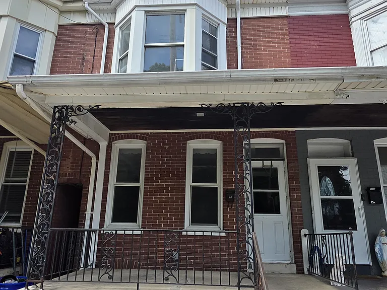 156 S Albemarle St — Photo 3