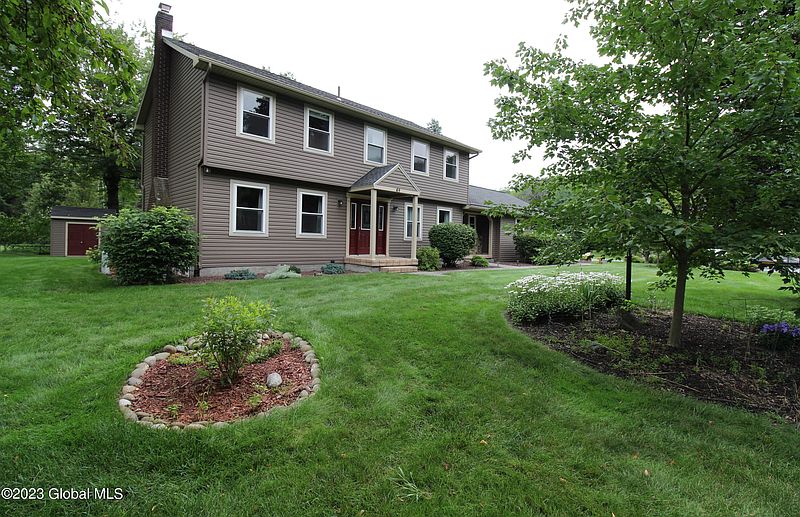 2nd image of 49 Wiltshire Way