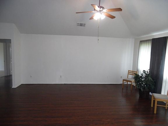 3rd image of 3405 Galemeadow Dr