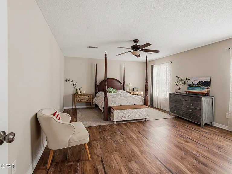 855 Mande Ct — Photo 22