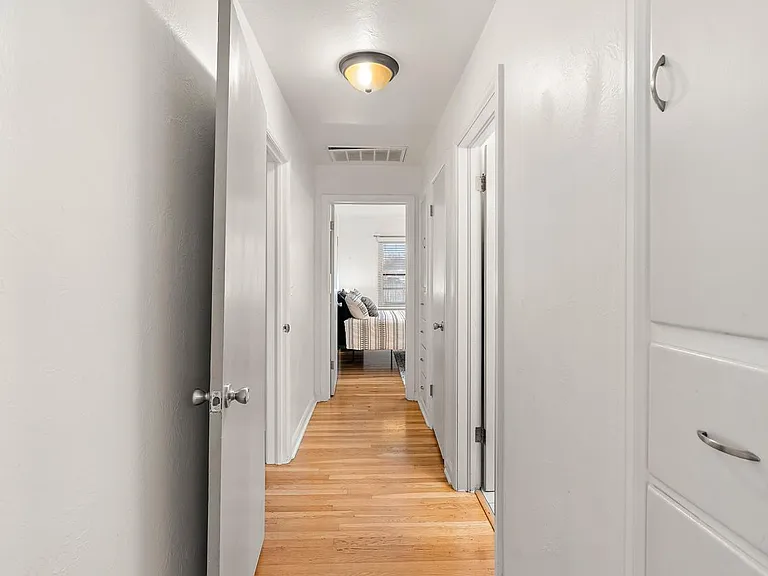 92 N Yale St — Photo 11