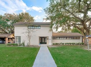 2509 Maroneal St, Houston, TX 77030