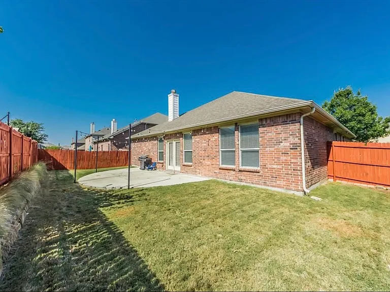2748 Bay De Vieux Dr — Photo 21