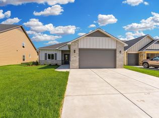 738 N Rainbow Lake Ct, Wichita, KS 67235