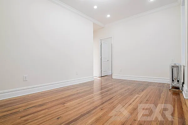 Rented by EXR | media 3