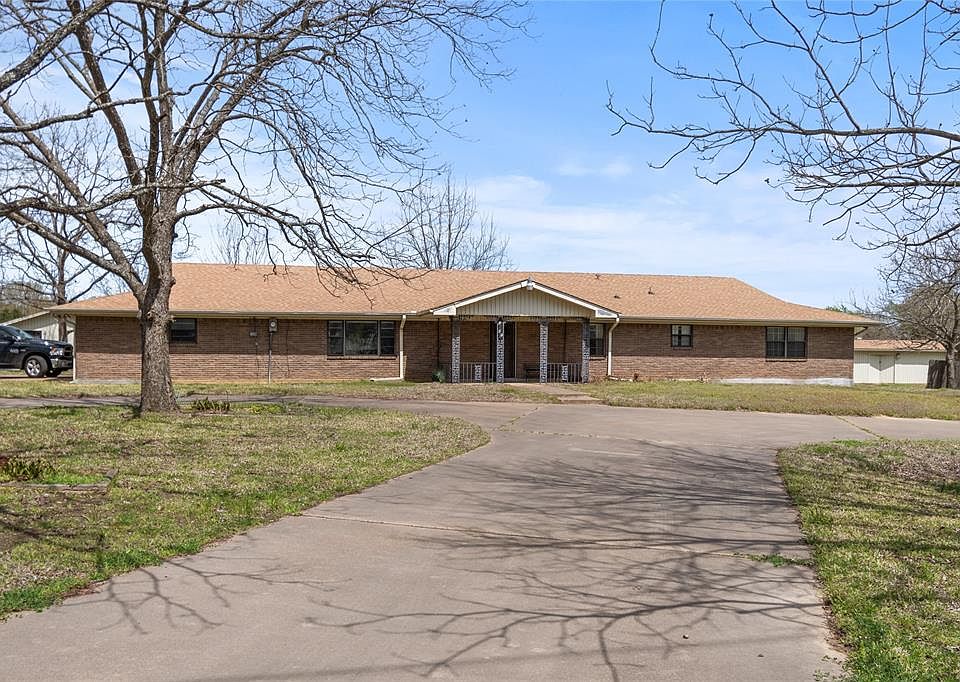 1st image of 1401 W Royall Blvd