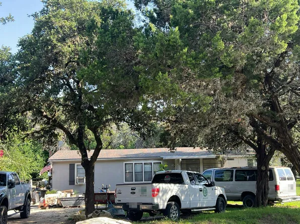 141 N Wagon Wheel Dr, Boerne, TX 78015