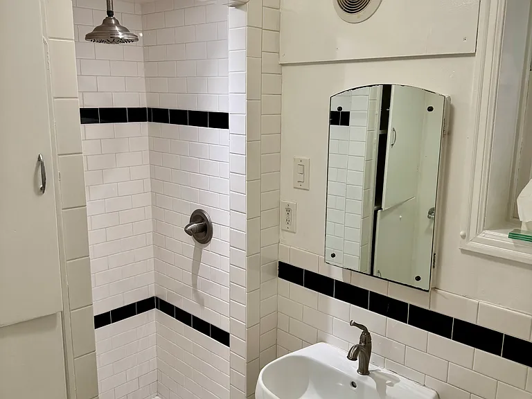 2805.5 Greenwich St #2805.5 — Photo 5