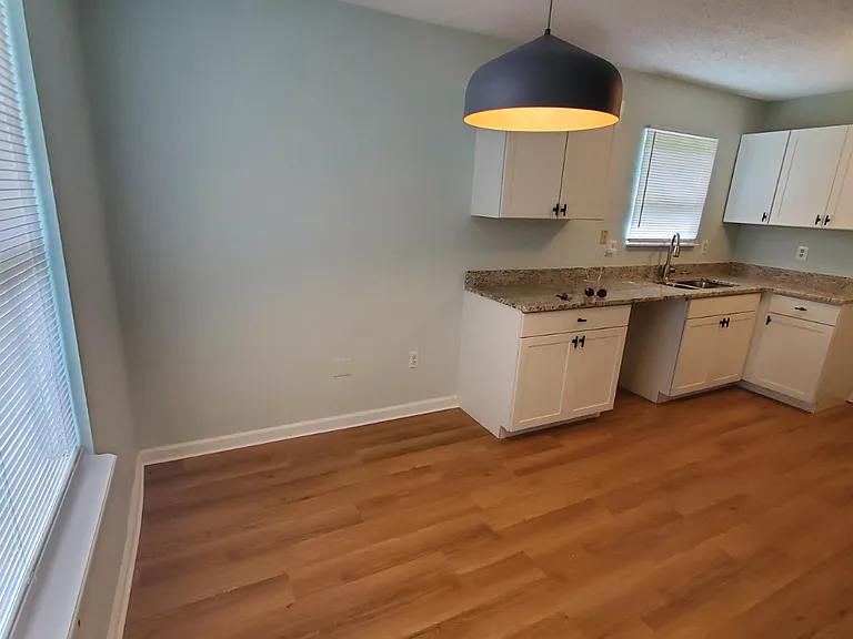1214 Florida Ave — Photo 2