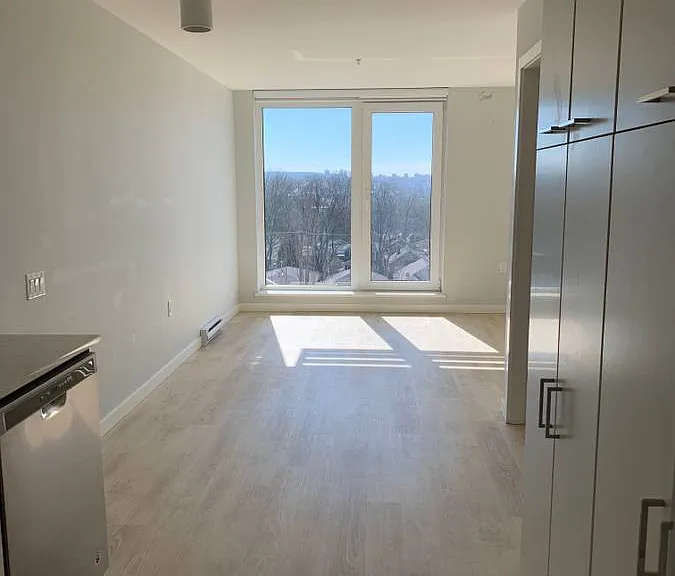 388 Skeena St — Photo 17