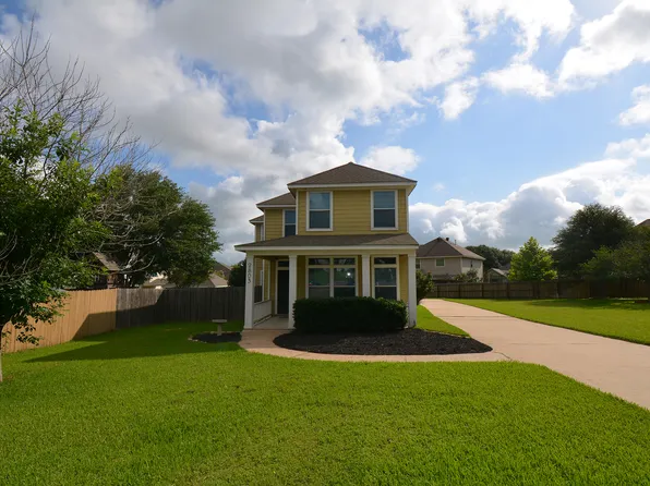 2803 Weeping Willow Cir, Brenham, TX 77833
