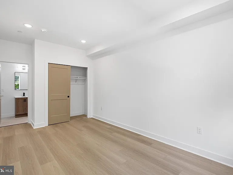 3931 Fairmount Ave #1 — Photo 9