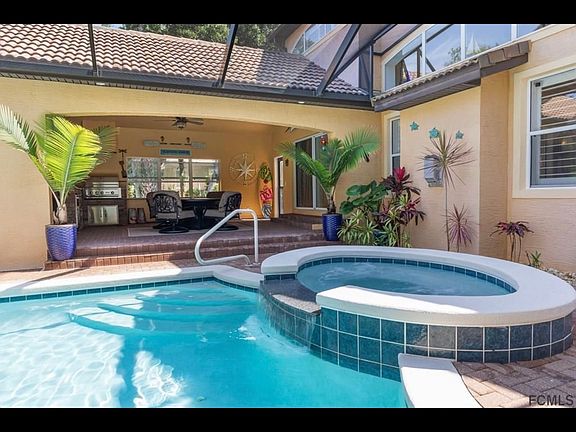 4th image of 7 S Riverwalk Dr