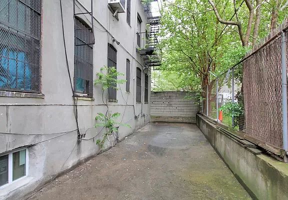 2nd image of 350 S 4th St #6B
