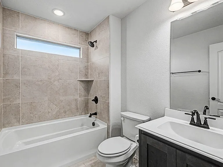 1080 Canuela Way — Photo 35