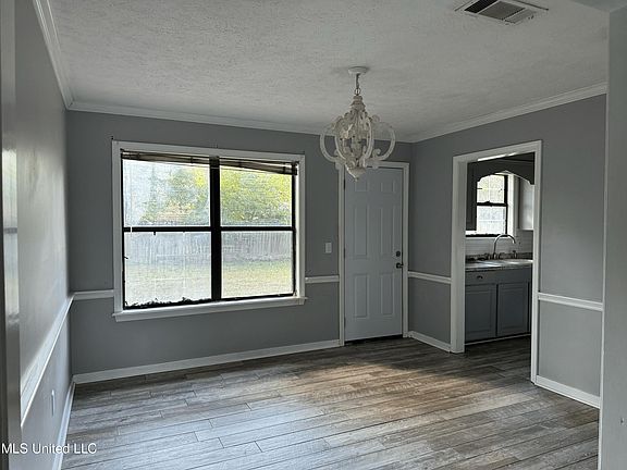 3rd image of 208 Casa Urbano Dr