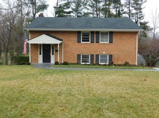 348 Ridge Cir, Waynesboro, VA 22980