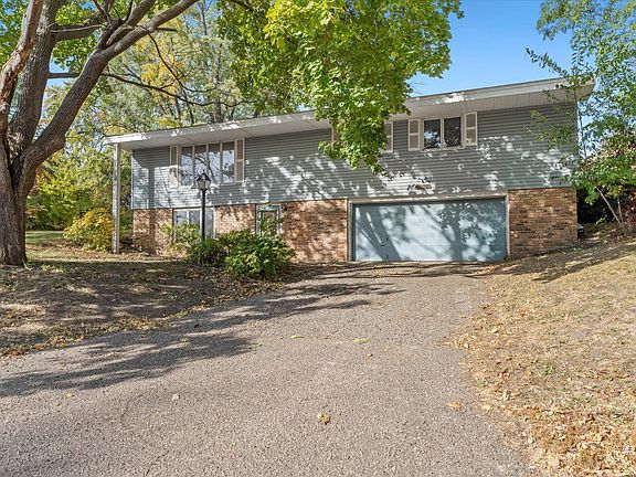 2nd image of 212 Cherita Dr