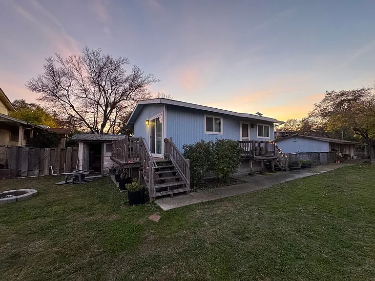 3700 Lakeshore Blvd #B — Photo 4