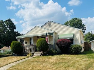 1882 16th St SW, Akron, OH 44314