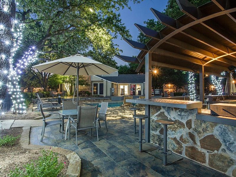 Outdoor kitchen