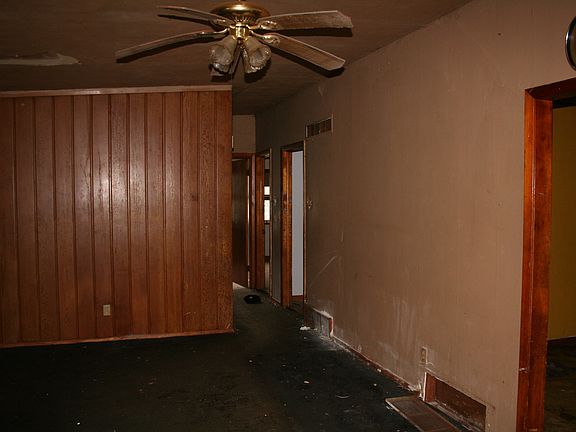 3rd image of 3158 Longwood Ave
