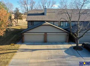 6431 Boxelder Dr, Lincoln, NE 68506