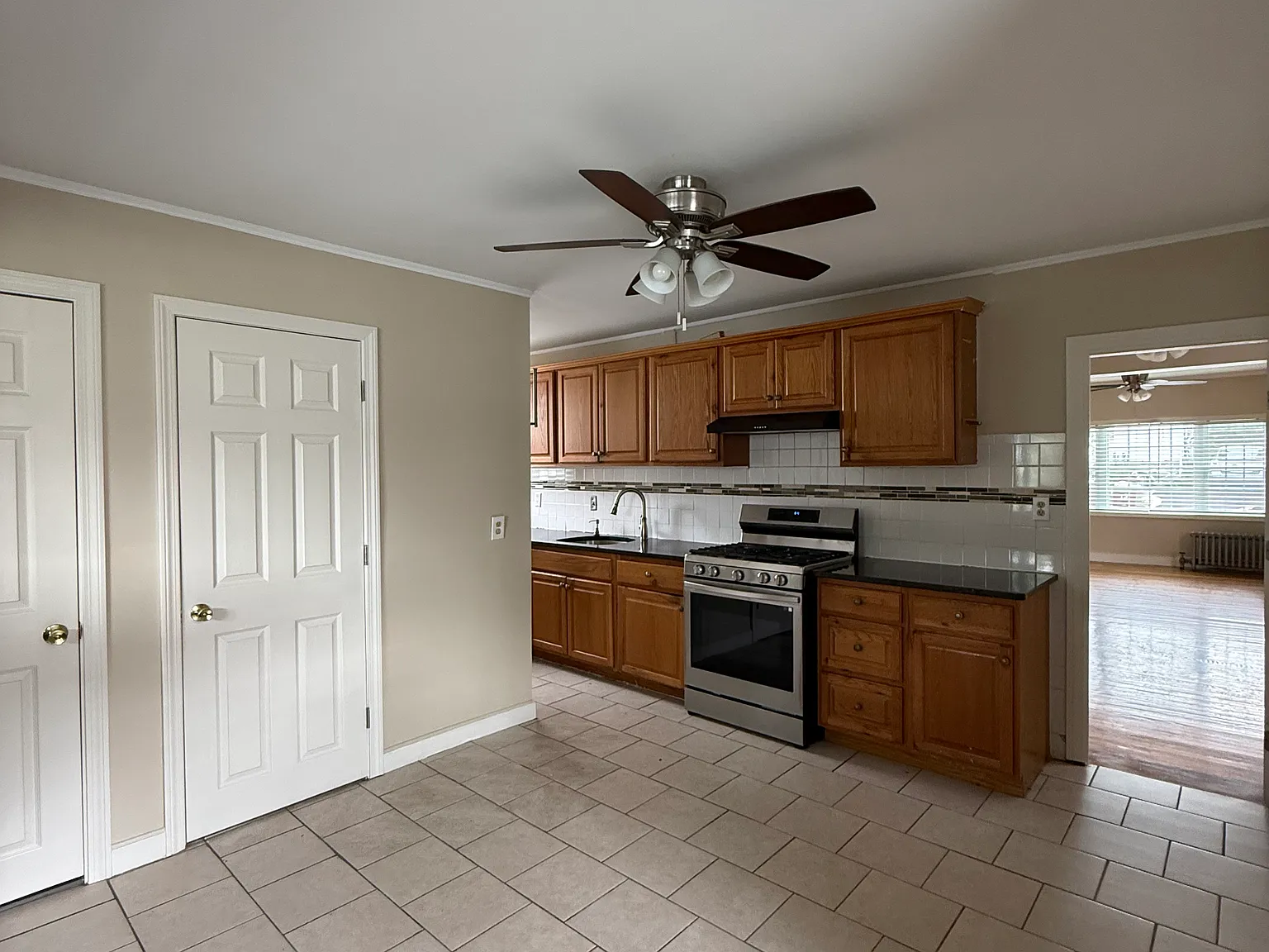 4 bed, 1504 sqft, $3,400 — Photo 3