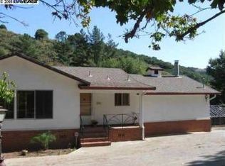 34442 Palomares Rd, Castro Valley, CA 94552