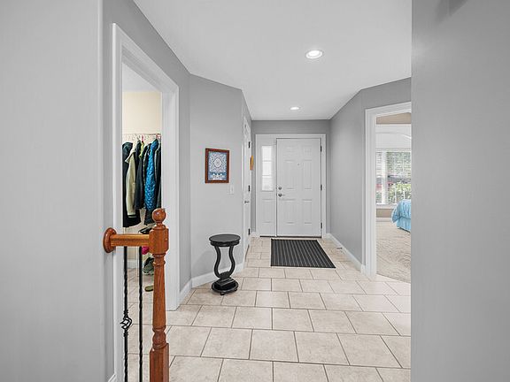 4th image of 2858 Villa Ct #0