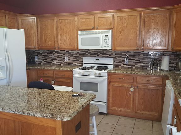 4th image of 12108 Hickory Creek Blvd