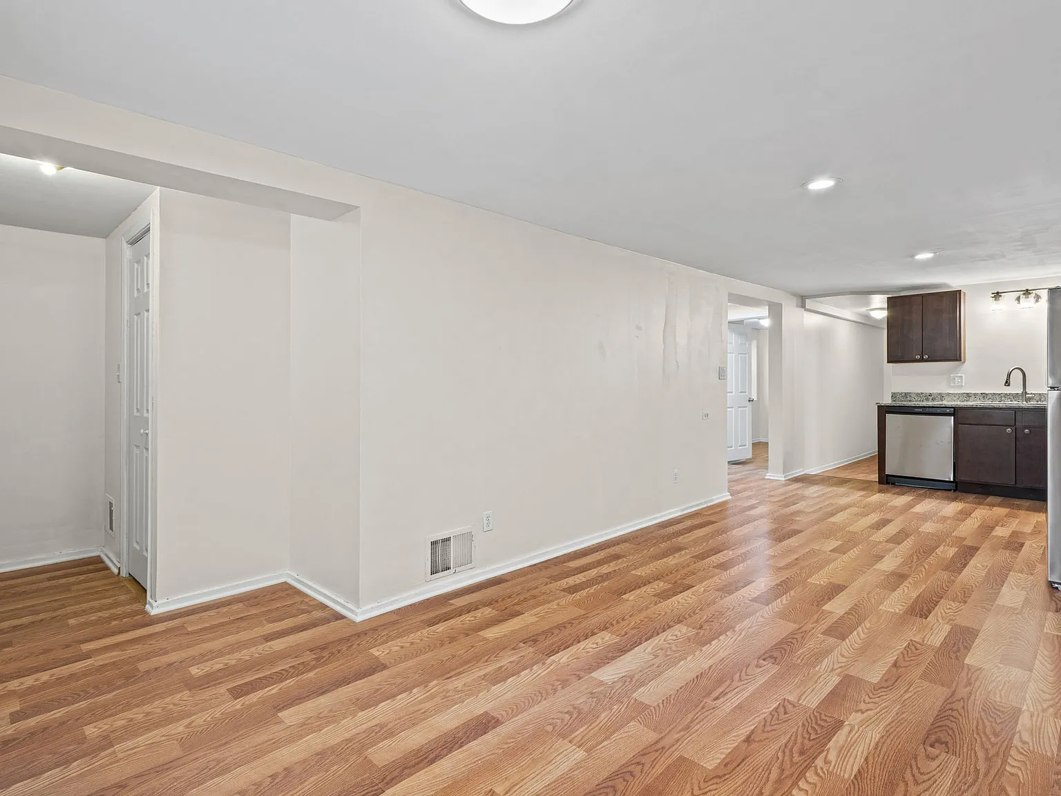 2 bed, $1,850 — Photo 4